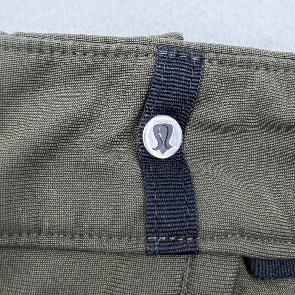 Lululemon Commission Slim-Fit Pant Mens 34 Olive Green Technical Excellent - Picture 7 of 8